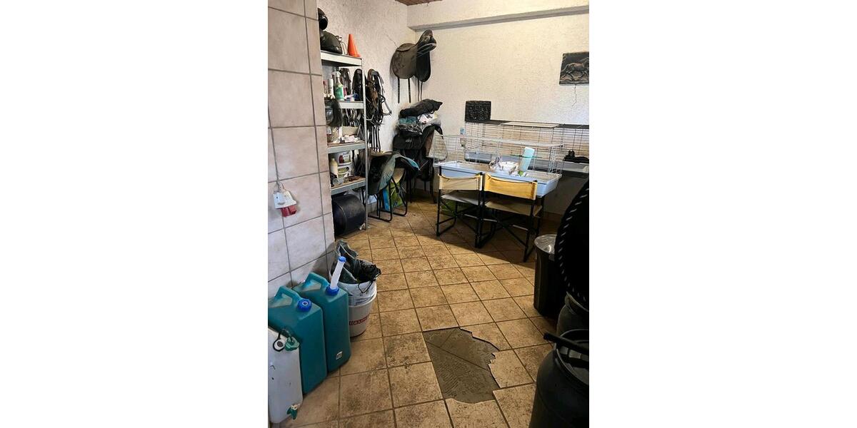 Bauernhaus, Landhaus Lebach - 6 Zimmer, 180 m&sup2;, 150.000&euro; | Angebot:26758746