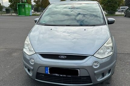 Ford S-Max 192.500 km 2.800 &euro; Bornheim 53332