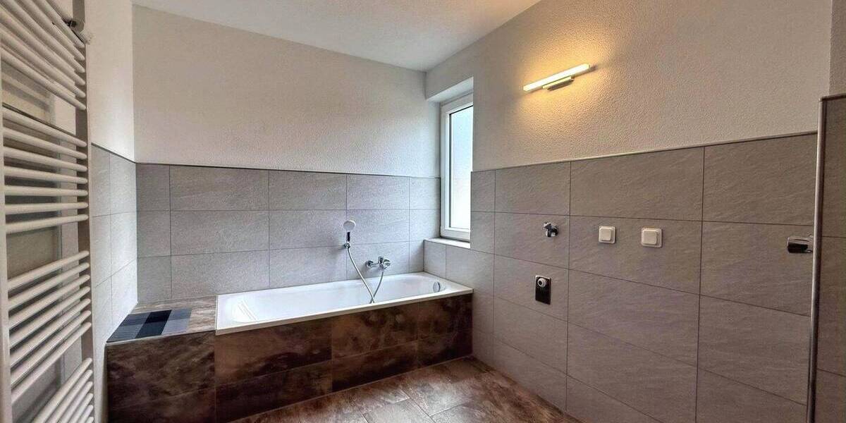 Etagenwohnung Hann. Münden - 3 Zimmer, 95 m&sup2;, 235.000&euro; | Angebot:26257487