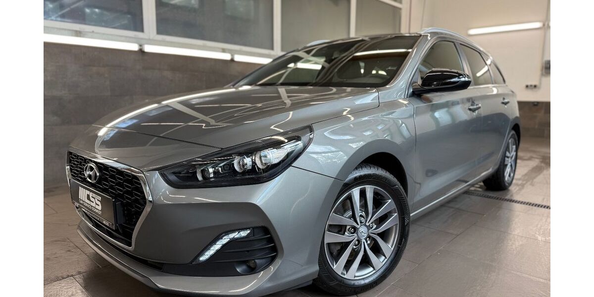 Hyundai i30 97.534 km 12.987 € Cottbus 03044