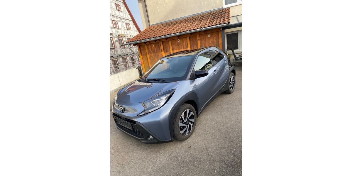 Toyota Aygo (X) 13.600 km 14.300 &euro; Oberstenfeld 71720
