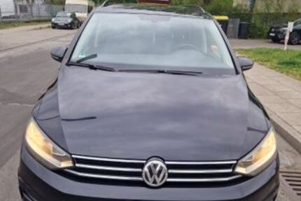 VW Touran 208.500 km 13.500 &euro; Hamburg 22297