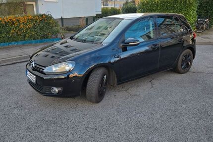 VW Golf 182.000 km 6.800 &euro; Dormagen 41540