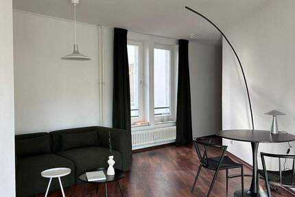 Stilvoll möblierte 3-Zimmer-Wohnung mit Wintergarten & Stellplatz in Bestlage am Tiergarten 3 zimmer