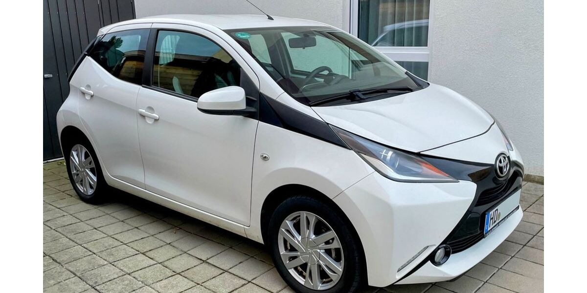 Toyota Aygo (X) 130.000 km 5.250 &euro; Heidelberg 69124