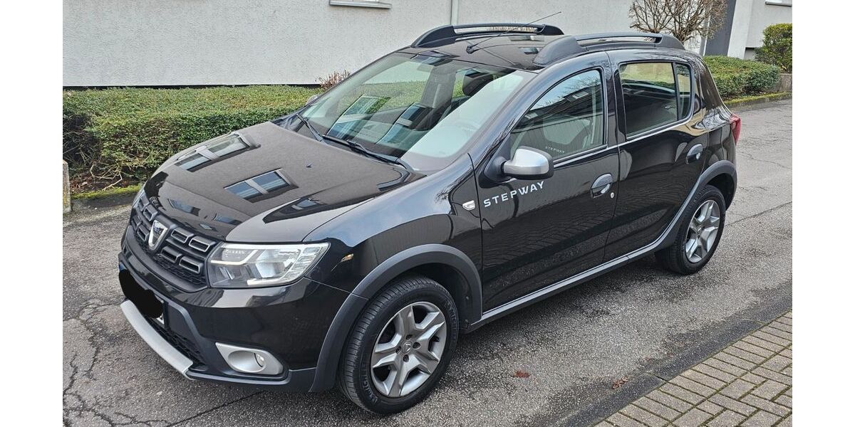 Dacia Sandero 99.850 km 6.399 &euro; Wuppertal 42113