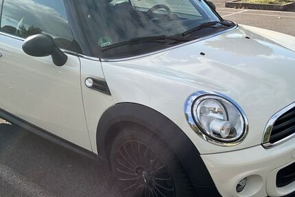 Mini One Cabrio 97.985 km 8.285 &euro; Grefrath 47929