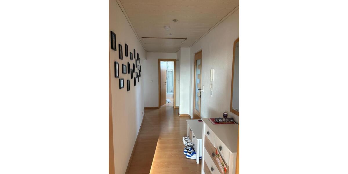 Dachgeschoßwohnung Linden - 1 Zimmer, 65 m&sup2;, 650&euro; | Angebot:26321016