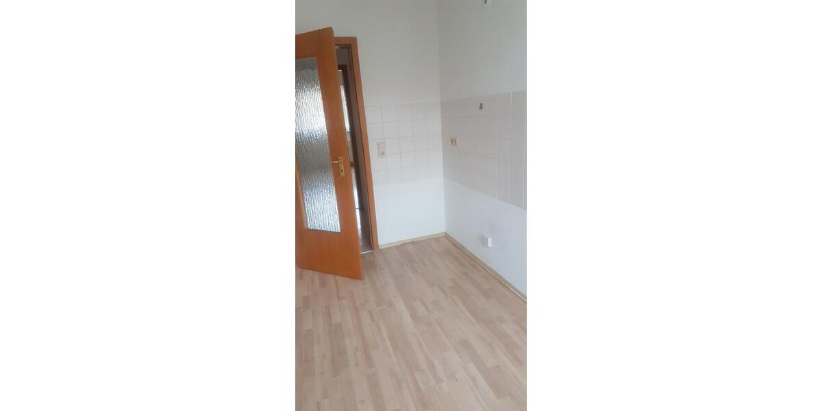 Dachgeschoßwohnung Eisleben (Lutherstadt) - 3 Zimmer, 70 m&sup2;, 385&euro; | Angebot:26531464