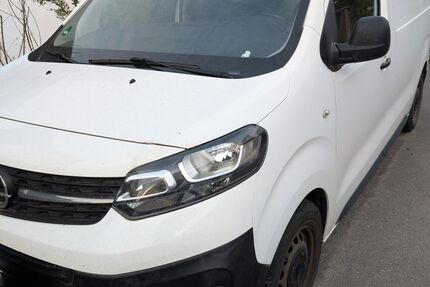 Opel Vivaro 122.000 km 11.500 &euro; Hecklingen 39444