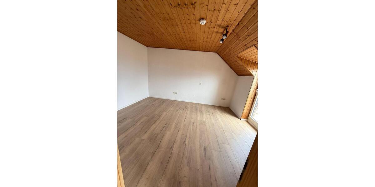 Etagenwohnung Neustadt an der Weinstraße Diedesfeld - 4 Zimmer, 100 m&sup2;, 950&euro; | Angebot:26688069