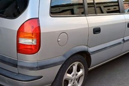 Opel Zafira 203.000 km 1.000 &euro; Heigenbrücken 63869