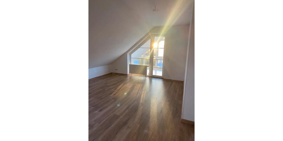 Dachgeschoßwohnung Gundelfingen an der Donau - 3 Zimmer, 75 m&sup2;, 228.000&euro; | Angebot:26060588