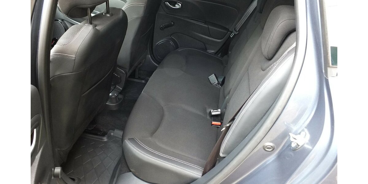 Renault Clio EXPRESSION NAVI PARCTRONIC START-STOP 118.021 km 7.680 &euro; Köln 50858