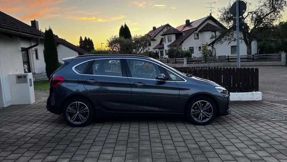 220 Active Tourer