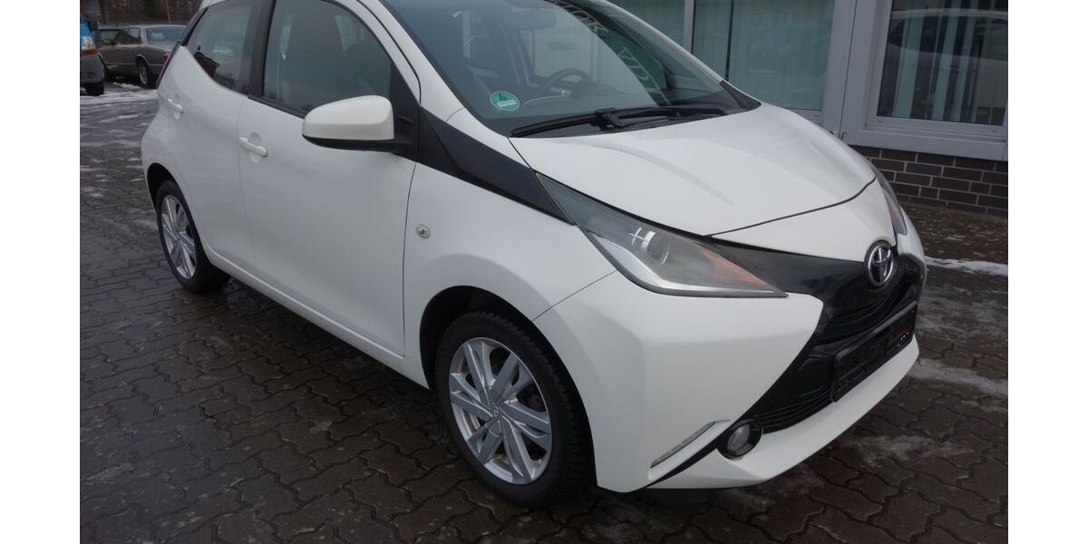 Toyota Aygo (X) 163.858 km 6.920 &euro; Bremen 28357