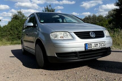 VW Touran 241.743 km 2.299 &euro; Dresden 01189