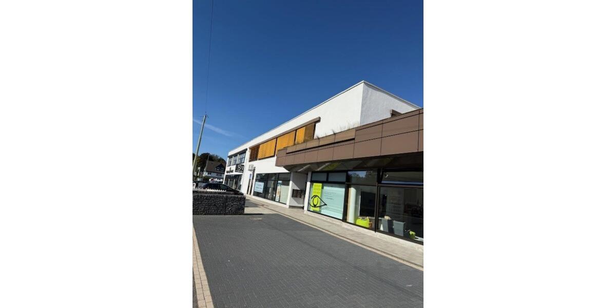 Ladenlokal mit großer Lagerfläche in Dahlbruch zu vermieten zimmer