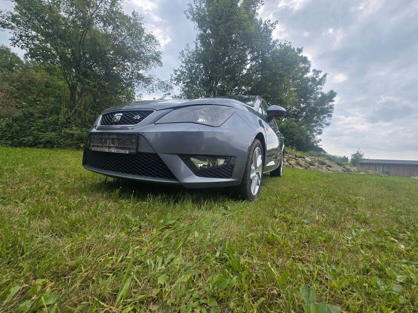 Seat Ibiza 140.253 km 4.999 € Reut 84367