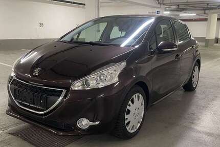 Peugeot 208 44.000 km 6.390 € München 81929