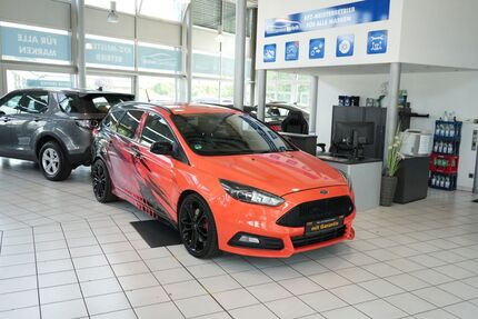 Ford Focus 113.220 km 13.900 &euro; Obertshausen 63179