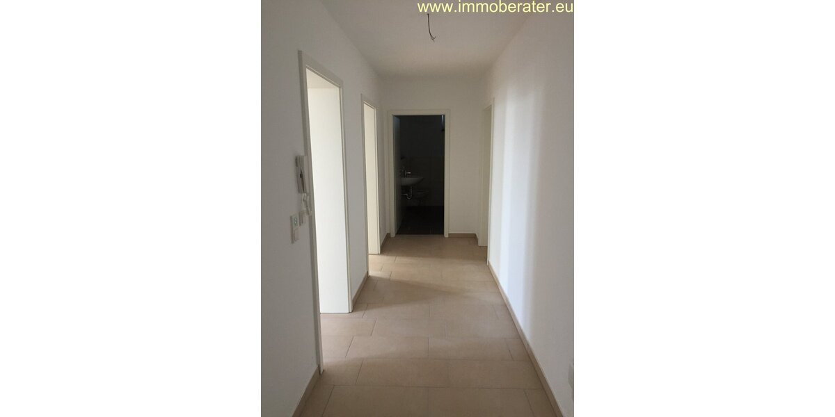 Moderne, charmante 2-Zi-Souterrain-Wohnung WFL ca. 66 m² Energiesparhaus Fußbodenheizung Terrasse und Garage. - Etagenwohnung Neunburg vorm Wald | Angebot:26952314