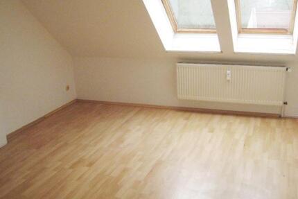 freundlich helle 2-Zi-WE am Neumarkt zu vermieten 2 zimmer