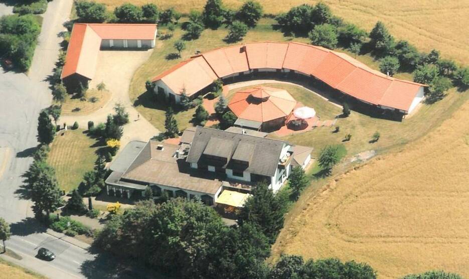 Traditionelles Hotel mit Gaststätte in ruhiger Lage von Duderstadt 2 zimmer