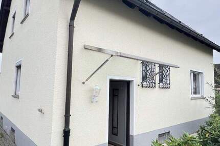 Ruhige, helle 2,5-Zimmer-Wohnung mit großem Garten in Südlage 2 zimmer