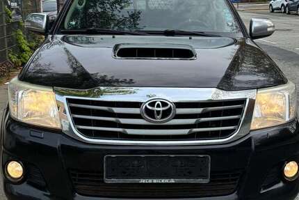 Toyota Hilux 420.152 km 13.400 &euro; Hamburg 20537