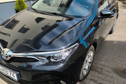 Toyota Auris 80.000 km 12.000 &euro; Steinwenden 66879