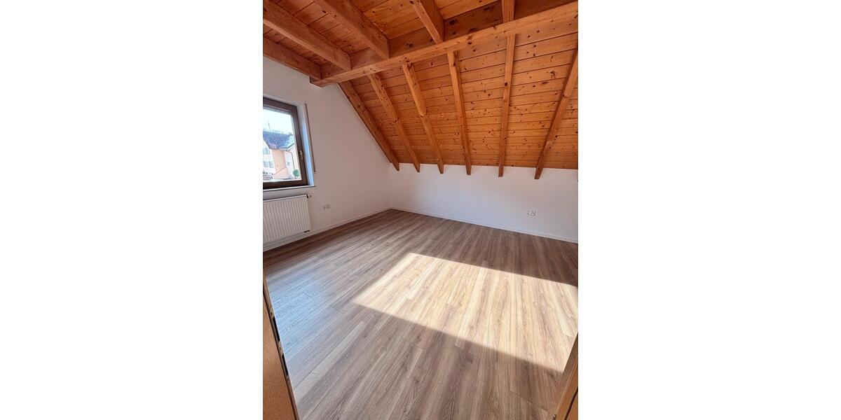 Doppelhaushälfte Landstuhl - 6 Zimmer, 236 m&sup2;, 2.100&euro; | Angebot:25341744