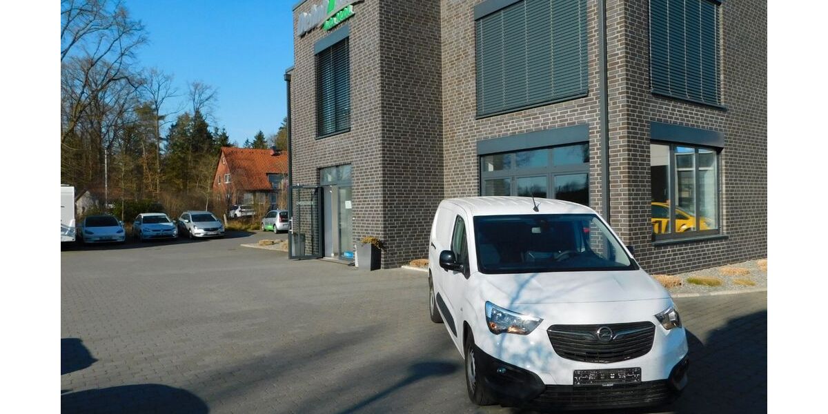 Opel Combo 152.000 km 8.950 &euro; Soltau 29614