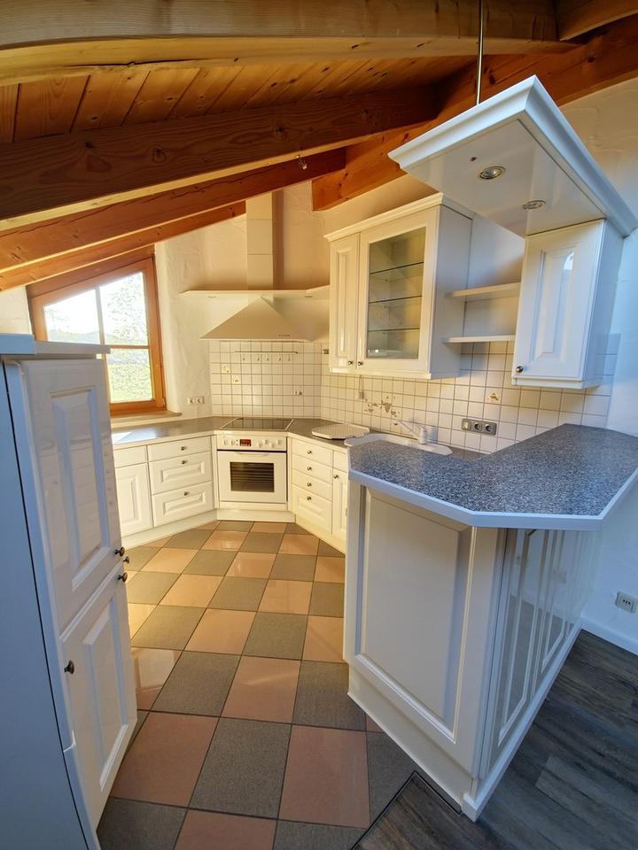 Charmante helle 3-Zi Dachgeschoßwohnung mit traumhaftem Bergblick am Chiemsee