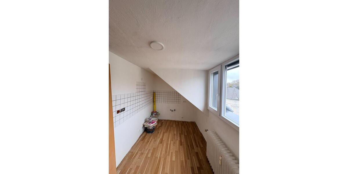 Dachgeschoßwohnung Mönchengladbach Süd - 1 Zimmer, 43 m&sup2;, 480&euro; | Angebot:25918403