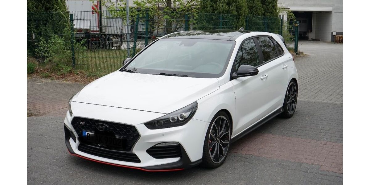 Hyundai i30 101.000 km 18.400 &euro; Berlin 12067