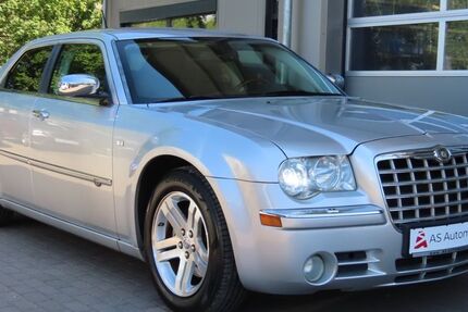 Chrysler 300C 157.000 km 10.990 &euro; Stuttgart 70329