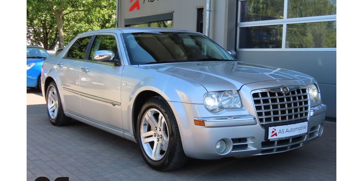 Chrysler 300C 157.000 km 10.990 &euro; Stuttgart 70329