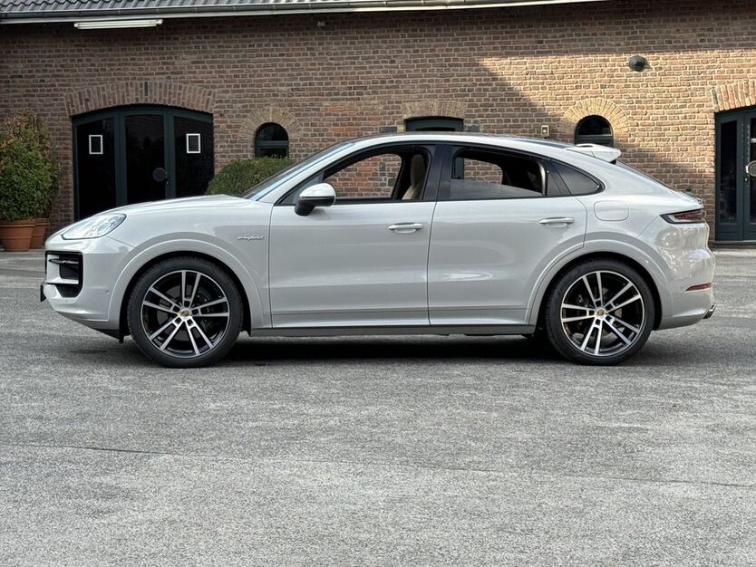 Porsche Cayenne 9.900 km 125.790 € Frechen (bei Köln) 50226