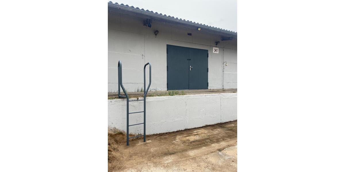 Lagerhalle u. Außenflächen zu vermieten ab Januar 2026 zimmer