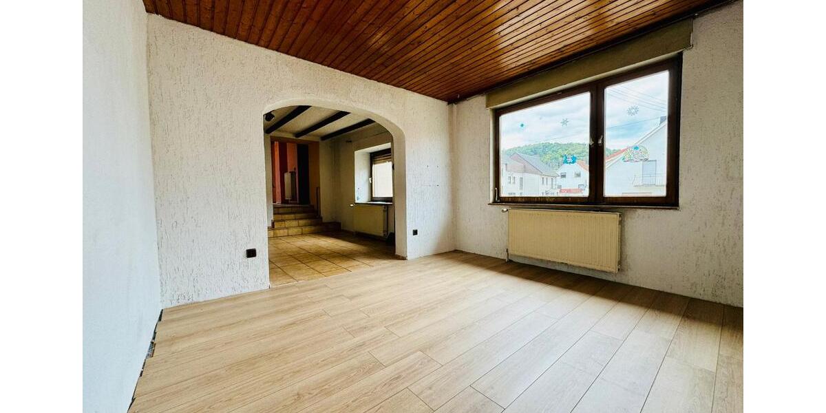 Einfamilienhaus Schmelz - 6 Zimmer, 150 m&sup2;, 89.000&euro; | Angebot:27117405