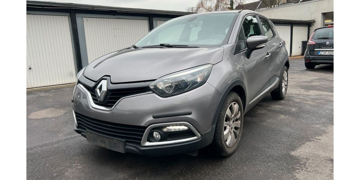 Renault Captur 99.303 km 7.550 &euro; Düsseldorf 40589