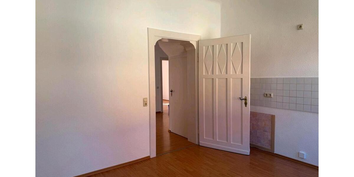 Etagenwohnung Schwarza - 5 Zimmer, 130 m&sup2;, 1.350&euro; | Angebot:25158380