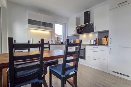 Wohlfühlen im Herzen von Friesoythe - Moderne Wohnung mit Balkon, Einbauküche und PKW-Stellplatz zimmer