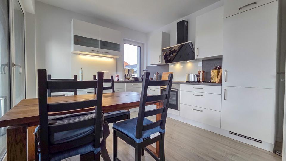 Wohlfühlen im Herzen von Friesoythe - Moderne Wohnung mit Balkon, Einbauküche und PKW-Stellplatz zimmer