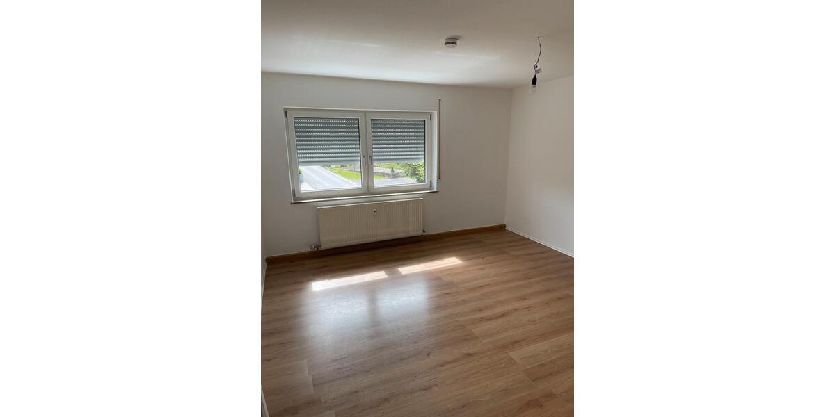 Maisonettenwohnung Berg bei Neumarkt in der Oberpfalz - 5.5 Zimmer, 156 m&sup2;, 1.400&euro; | Angebot:26702049