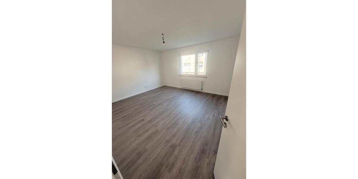 Erdgeschoßwohnung Köln Porz - 4 Zimmer, 74 m&sup2;, 1.300&euro; | Angebot:25407437