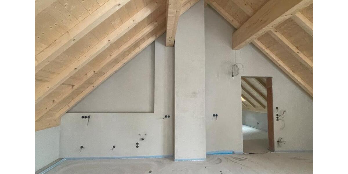 Moderne Neubau-Dachgeschosswohnung mit Balkon in zentraler Lage 4 zimmer