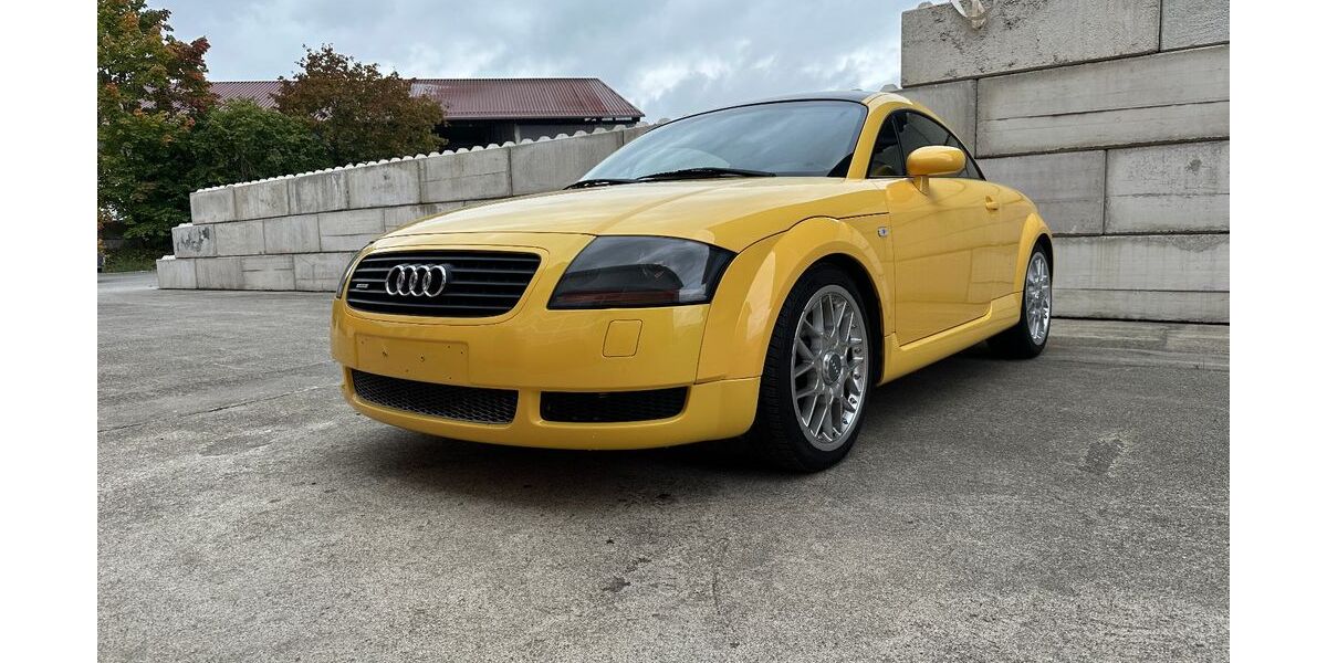 Audi TT 222.930 km 12.800 &euro; Bad Schussenried 88427