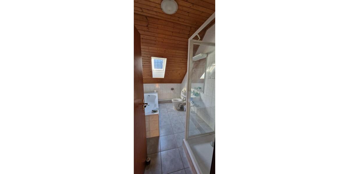Einfamilienhaus Bremerhaven - 9 Zimmer, 180 m&sup2;, 169.000&euro; | Angebot:26990254